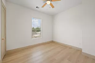 721 Doverside St, Houston, TX 77022 - Photo 21