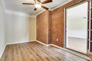 230 9th Ave, Texas City, TX 77590 - Photo 17
