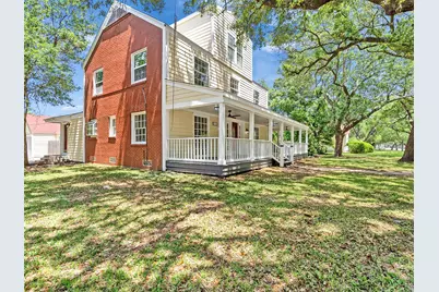 230 9th Avenue, Texas City, TX 77590 - Photo 1