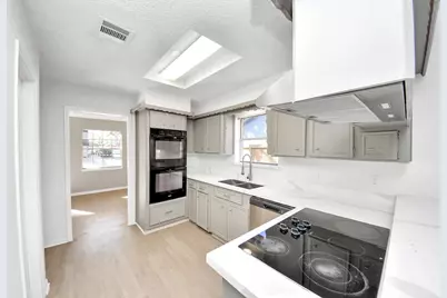 6222 Vickijohn Drive, Houston, TX 77096 - Photo 11