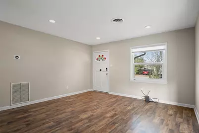 115 Marlin Avenue, Galveston, TX 77550 - Photo 5