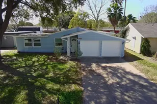 115 Marlin Ave, Galveston, TX 77550 - Photo 1