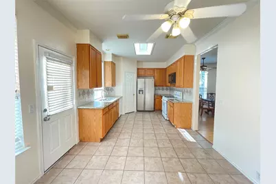 11023 Avery Trace Court, Houston, TX 77065 - Photo 7