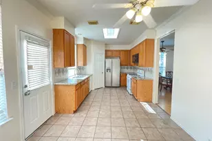 11023 Avery Trace Ct, Houston, TX 77065 - Photo 7
