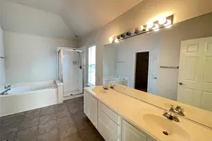11023 Avery Trace Ct, Houston, TX 77065 - Photo 13