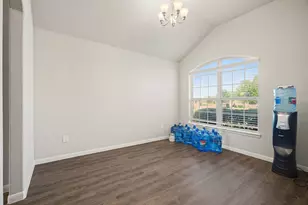 8817 Voyager Dr, Texas City, TX 77591 - Photo 5