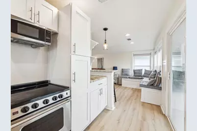 85 Bayou Vista Drive, Hitchcock, TX 77563 - Photo 9