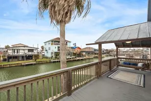 85 Bayou Vista Dr, Hitchcock, TX 77563 - Photo 1