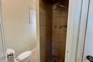 2705 Lorraine St, Houston, TX 77026 - Photo 11