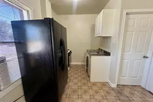 2705 Lorraine St, Houston, TX 77026 - Photo 9