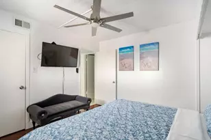 7310 Seawall Blvd, Galveston, TX 77551 - Photo 11