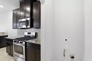 112 Camelot Pl Ct, Conroe, TX 77304 - Photo 17