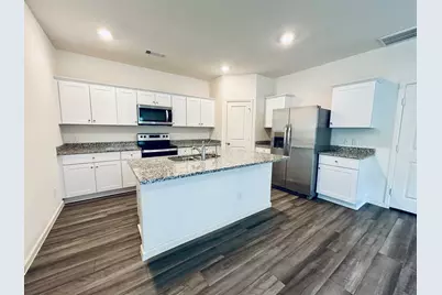 669 Amesbury Road, Conroe, TX 77316 - Photo 3