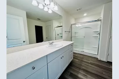 669 Amesbury Road, Conroe, TX 77316 - Photo 5