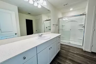 669 Amesbury Rd, Conroe, TX 77316 - Photo 5