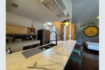 1614 Avenue K #Rear, Galveston, TX 77550 - Photo 9