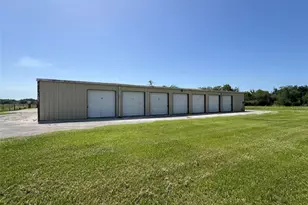 1515 N Mechanic St, El Campo, TX 77437 - Photo 7
