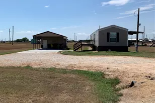 132 Squid Ln, Palacios, TX 77465 - Photo 5
