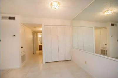 1516 Bay Area Boulevard #L6, Houston, TX 77058 - Photo 9