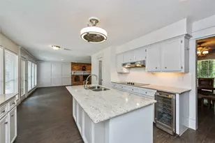 2824 S Logrun Cir, The Woodlands, TX 77380 - Photo 17