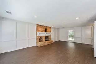 2824 S Logrun Cir, The Woodlands, TX 77380 - Photo 5