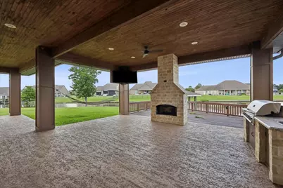 1215 Bourbon Street, Bridge City, TX 77611 - Photo 23