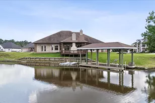 1215 Bourbon St, Bridge City, TX 77611 - Photo 25