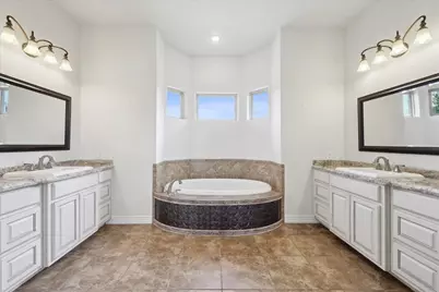 1215 Bourbon Street, Bridge City, TX 77611 - Photo 15