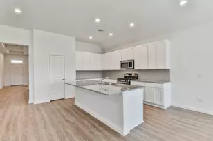 3019 King Oaks St, Baytown, TX 77251 - Photo 5