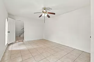 6910 Indian Falls Dr, Houston, TX 77489 - Photo 11