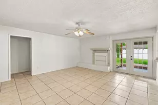 6910 Indian Falls Dr, Houston, TX 77489 - Photo 13