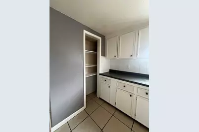 7933 Brays Street #B, Houston, TX 77012 - Photo 5