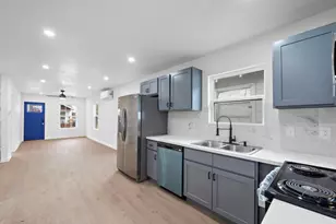 2316 Lucinda St, Houston, TX 77004 - Photo 3