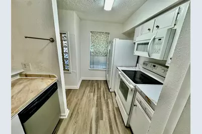 10555 Turtlewood Court #102, Houston, TX 77072 - Photo 7
