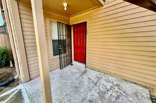 10555 Turtlewood Ct, Houston, TX 77072 - Photo 5