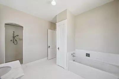 3910 Avenue R 1/2, Galveston, TX 77550 - Photo 25
