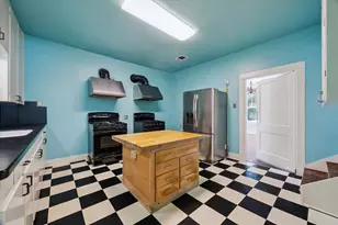 3910 Ave R 1/2, Galveston, TX 77550 - Photo 13