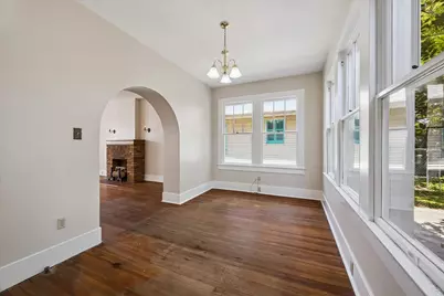 3910 Avenue R 1/2, Galveston, TX 77550 - Photo 9