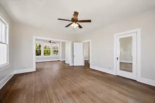 3910 Ave R 1/2, Galveston, TX 77550 - Photo 23
