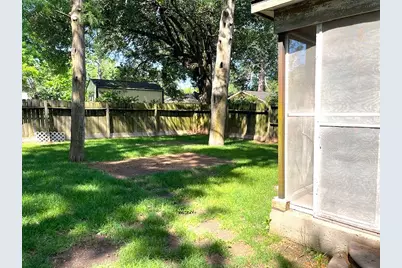 6211 Gresham Street, Wallis, TX 77485 - Photo 7