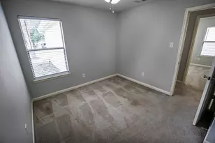 2727 Piney Lake Ct, Houston, TX 77038 - Photo 19