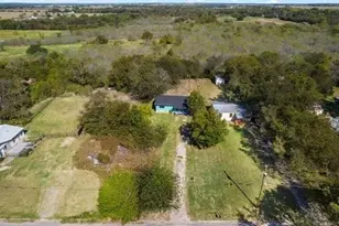 621 W 9th St, Kemp, TX 75143 - Photo 25
