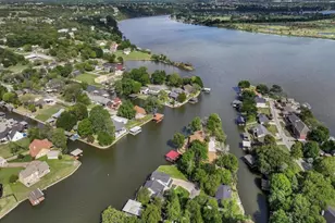 608 Casas Del Norte Ct, Granbury, TX 76049 - Photo 5