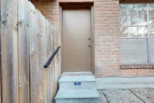357 N Post Oak Ln, Houston, TX 77024 - Photo 13