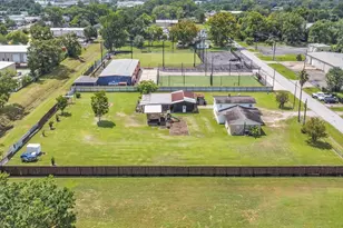 5902 Martha Ln, Houston, TX 77396 - Photo 39