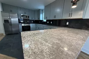 611 N Eastwood St, Houston, TX 77011 - Photo 9