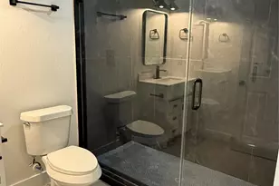 611 N Eastwood St, Houston, TX 77011 - Photo 23