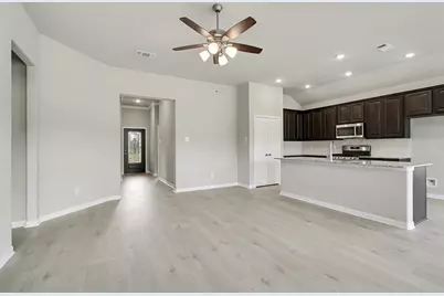 414 Wellshire Drive, West Columbia, TX 77486 - Photo 7