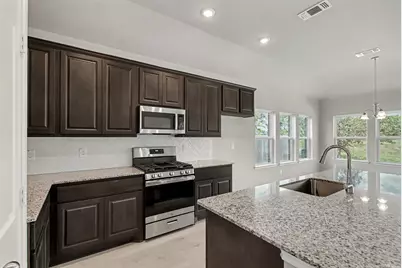414 Wellshire Drive, West Columbia, TX 77486 - Photo 15