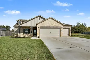 414 Wellshire Dr, West Columbia, TX 77486 - Photo 1